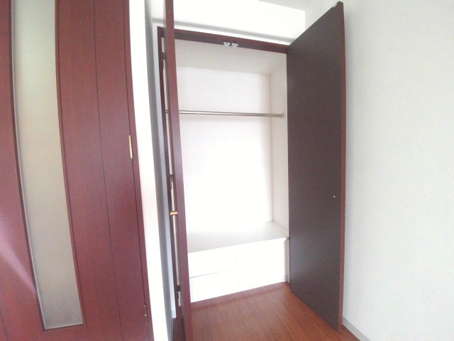 収納　クローゼットタイプの使い易い収納