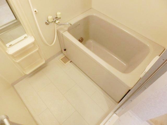 バス・シャワールーム　追い焚き付き