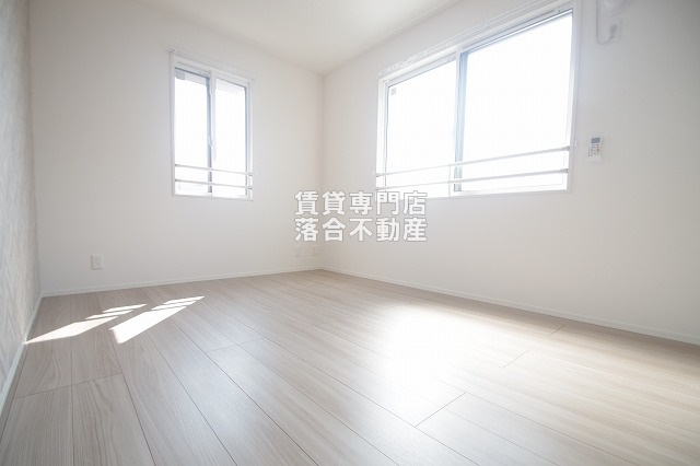 その他部屋・スペース　開放感のある明るいお部屋