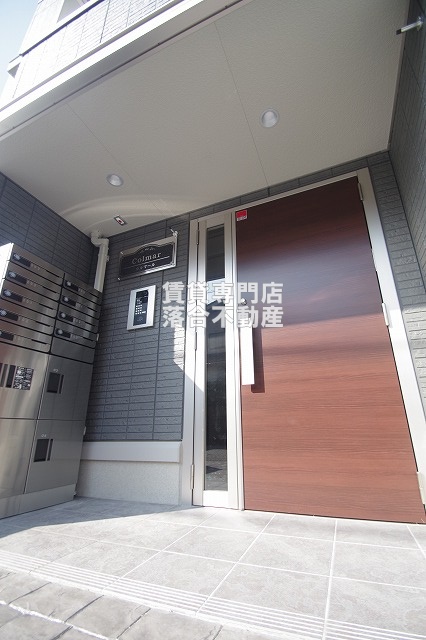 エントランス　オートロック・宅配ボックス完備♪