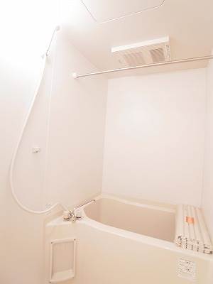 バス・シャワールーム　浴室乾燥機付き
