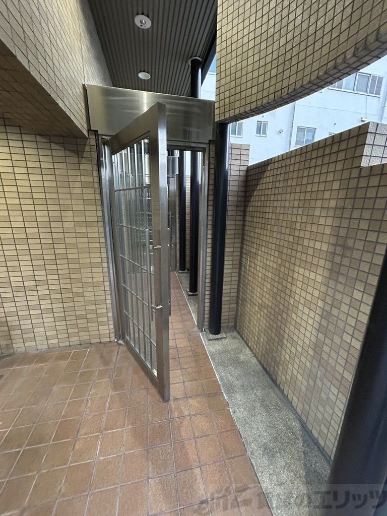 エントランス　エントランス