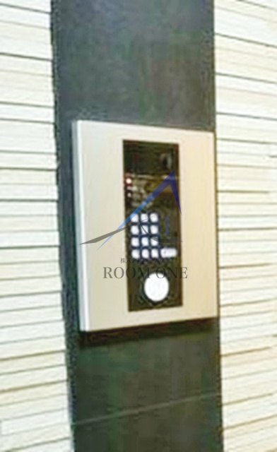 セキュリティ　モニター付きインターホンです。