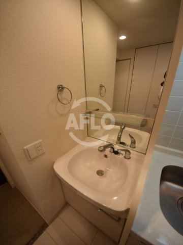 洗面設備　プレサンス谷町アルファ　洗面化粧台