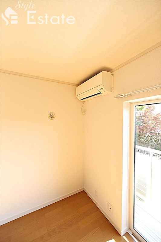 その他設備　リビングエアコン