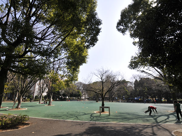 公園　都立戸山公園（公園）まで120m