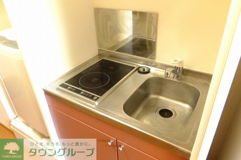 キッチン　仕様・設備は現況と異なる場合があります。現況優先。