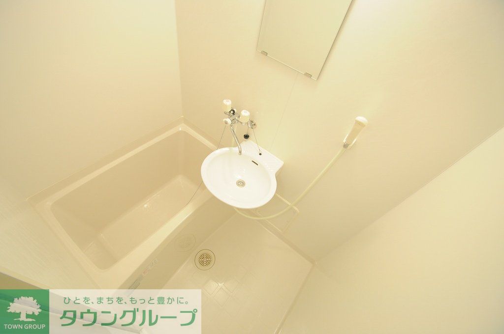 バス・シャワールーム　仕様・設備は現況と異なる場合があります。現況優先。