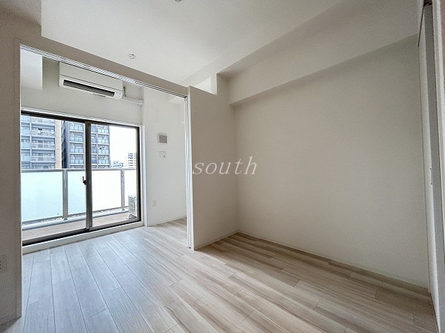 居室・リビング　部屋・階数により室内カラーが異なります