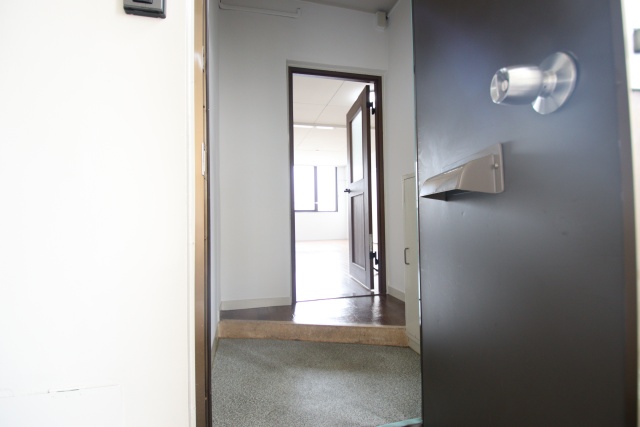 玄関　※別号室の参考写真のため現況優先です。