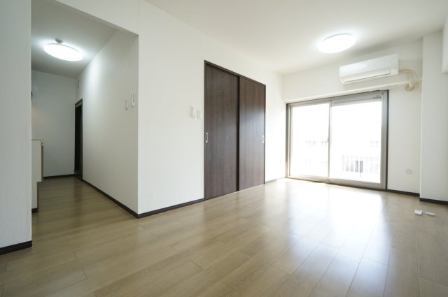 居室・リビング　当日の見学大歓迎！