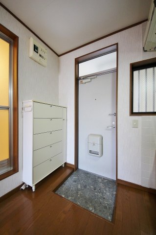 玄関　他号室参考写真