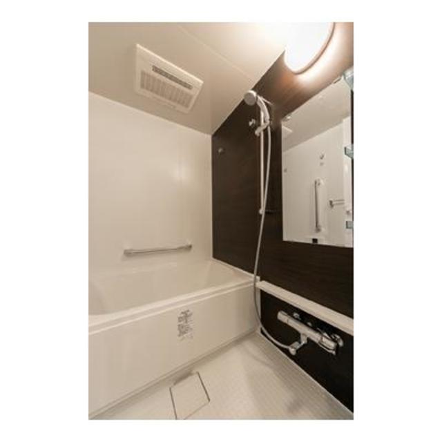 バス・シャワールーム　※写真は同タイプ住戸です。