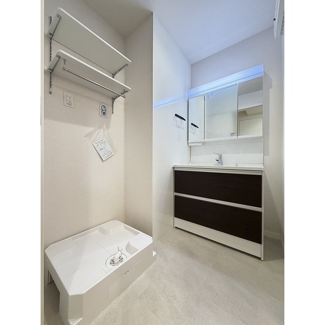 洗面設備　洗髪可能なシャンプードレッサーです♪