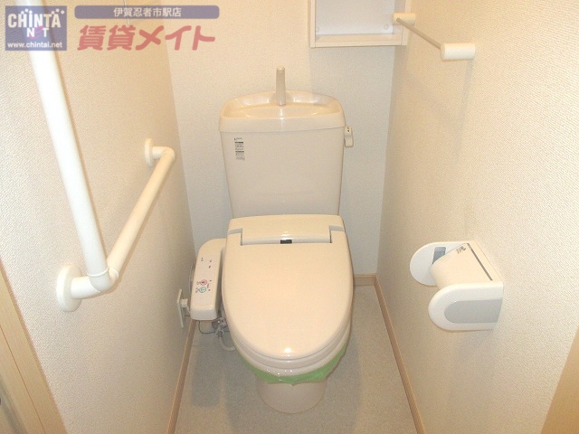 トイレ　同型参考写真