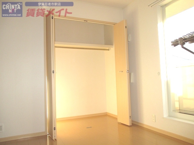 収納　同型参考写真