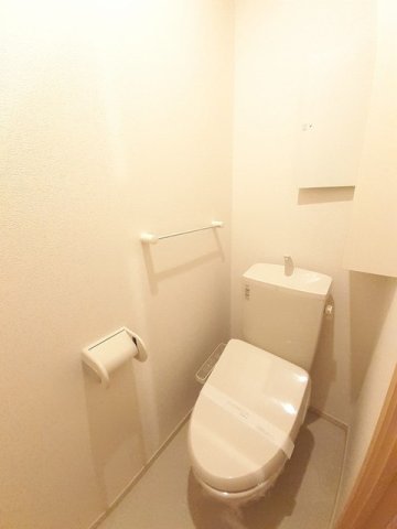 トイレ　コンパクトで使いやすいトイレです