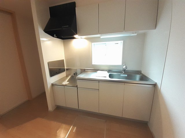 キッチン　コンパクトなキッチンで掃除もラクラク