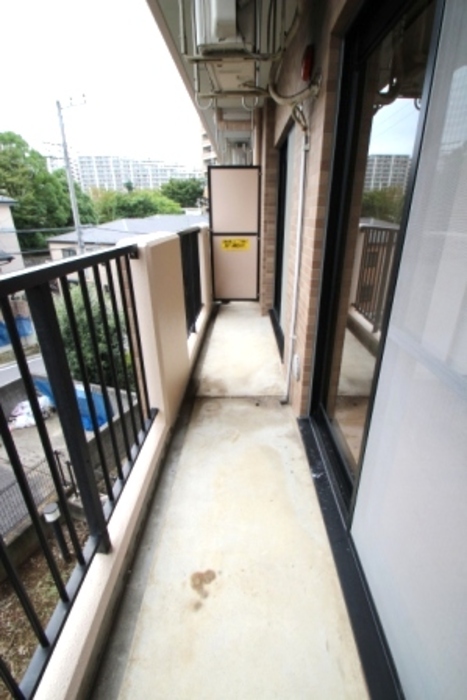 バルコニー　お洗濯にも便利なバルコニー付き