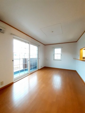 居室・リビング　居間です