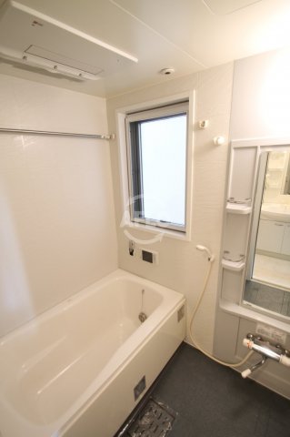 バス・シャワールーム　ベルフェリーク天満橋（旧名：アーバネックス天満橋）　出窓つき