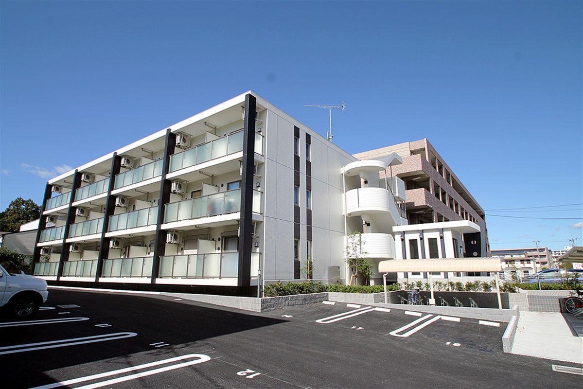 駐車場　敷地内に駐車場がございます。