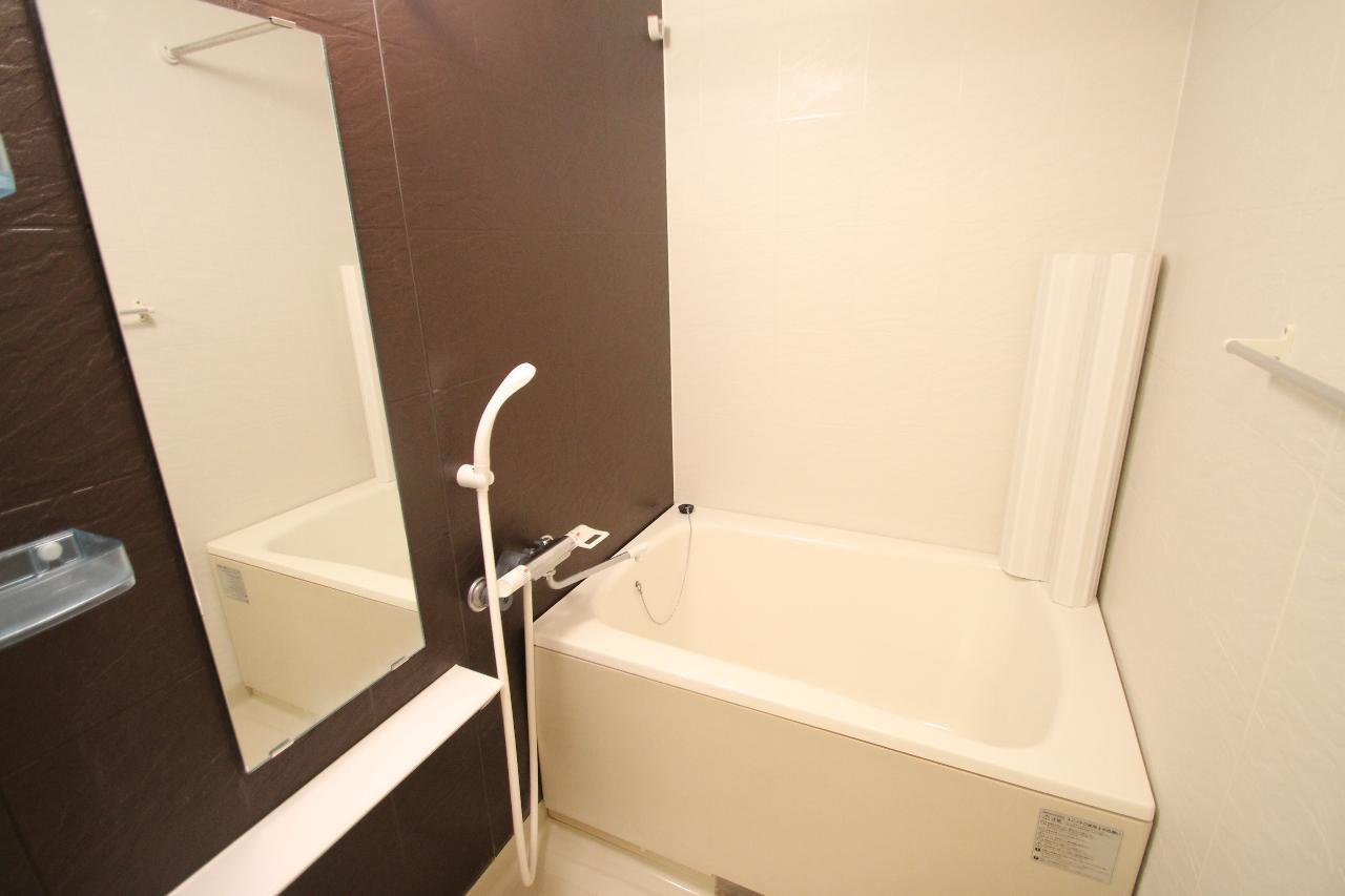 バス・シャワールーム　浴室乾燥機付き