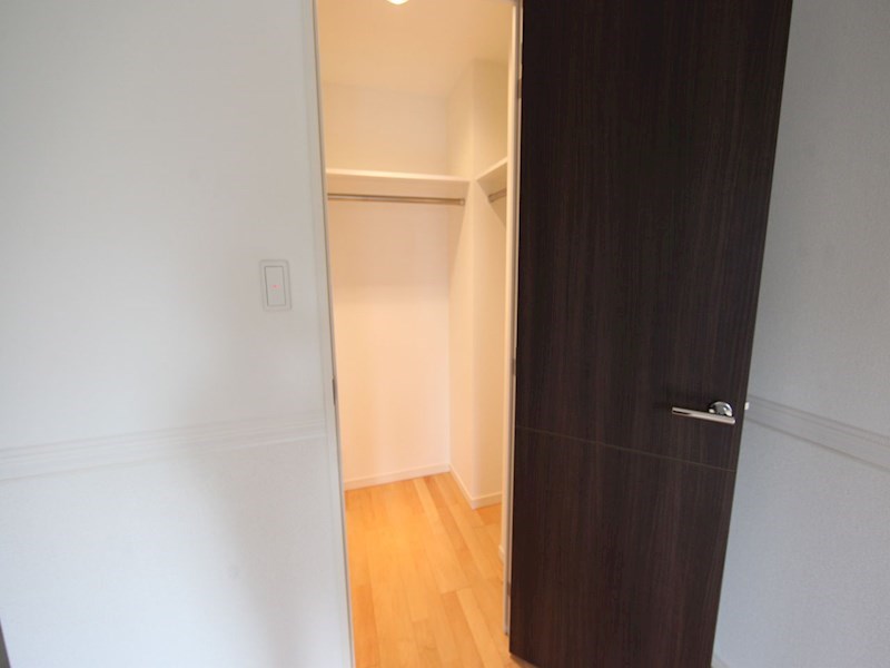 収納　ウォークインクローゼット（収納充実してます）