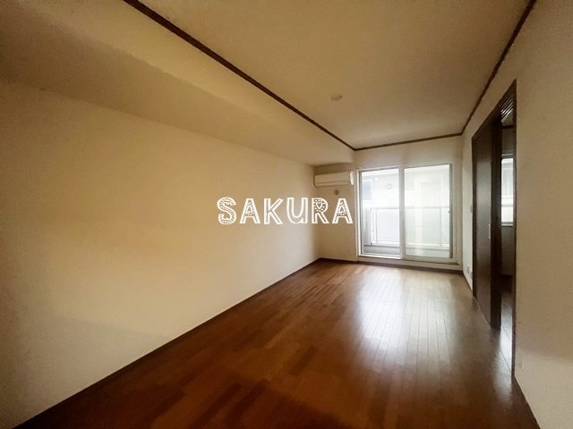 居室・リビング　使いやすい形の為、レイアウトを楽しめます♪