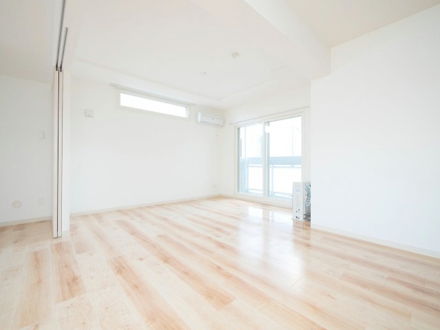 居室・リビング　※同タイプ他号室の参考画像です