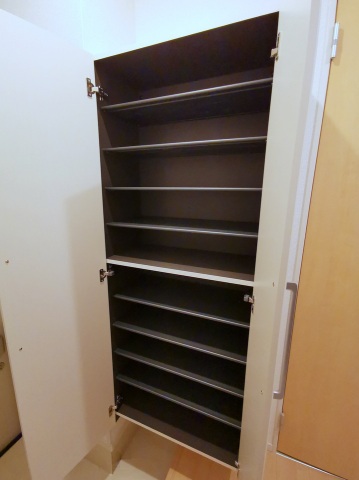 玄関　大容量のシューズボックス