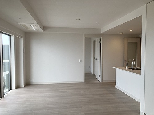 居室・リビング　ＬＤＫ約２０．４畳　※前回募集時／２０２４年１０月の写真