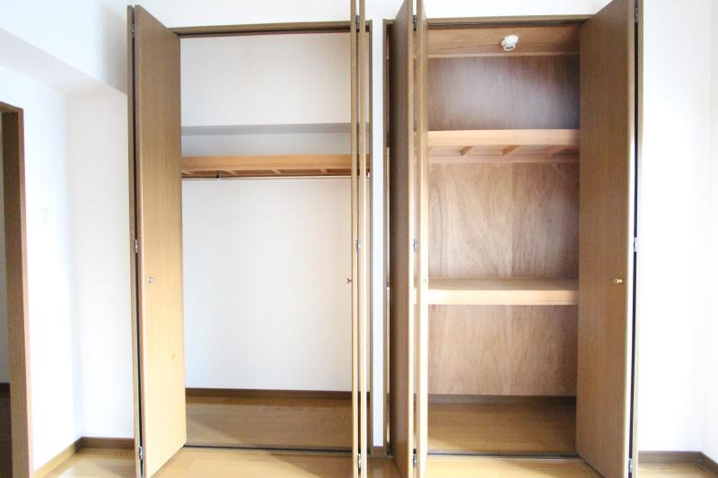 収納　同タイプ・別部屋写真です。現況優先となります。
