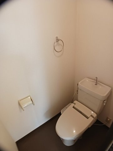 トイレ　トイレもきれいです