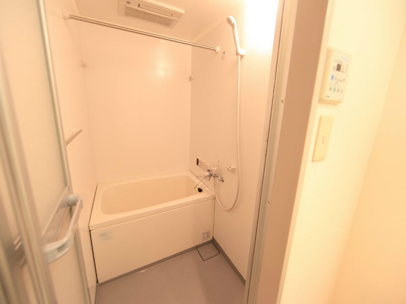 バス・シャワールーム　浴室暖房乾燥機付　24時間換気機能付バスルーム