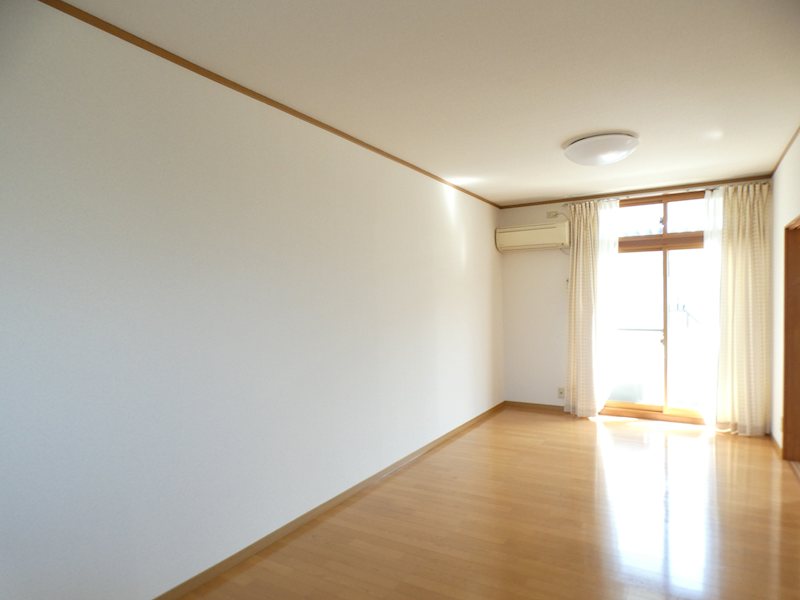 居室・リビング　同タイプのお部屋の写真です