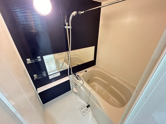 バス・シャワールーム　※別部屋の写真です