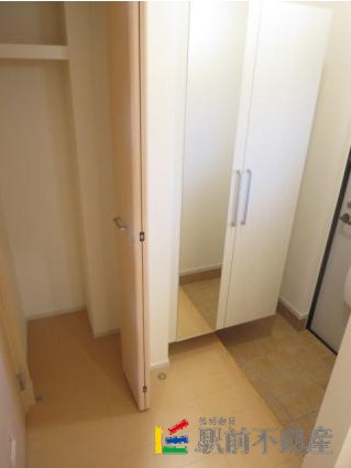 玄関　同タイプ別部屋（反転）