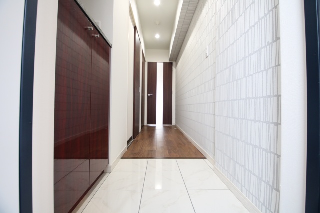 玄関　※別室の参考写真の為、現況優先です。