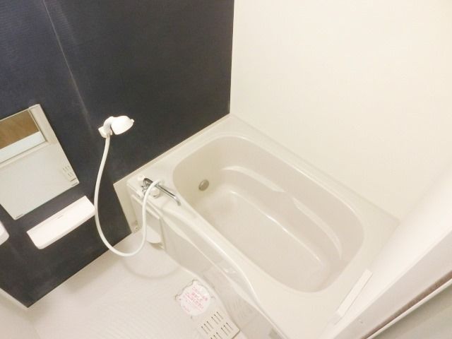 バス・シャワールーム　経済的な追焚付き