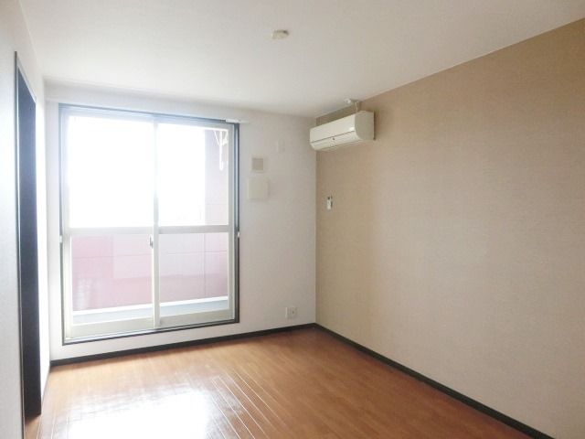 居室・リビング　日当たり良好です