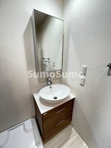 洗面設備　スペースが確保できる洗面所です