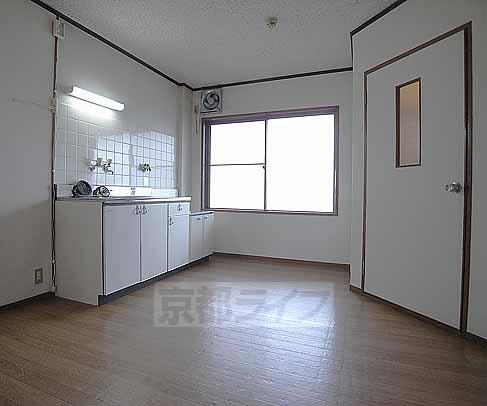 居室・リビング　風通しも良好です！