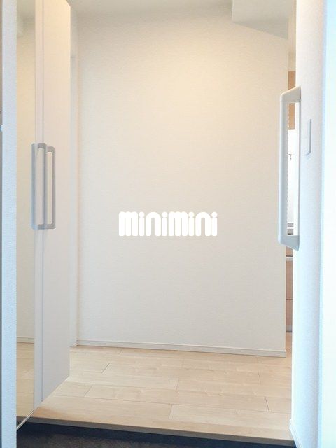 玄関　浴室乾燥等のパネルです