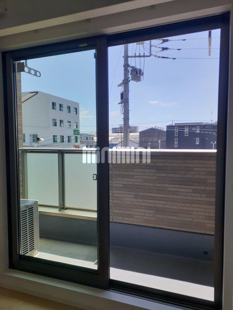 バルコニー　給湯パネル御座います