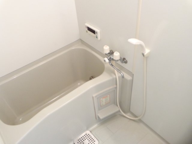 バス・シャワールーム　102 浴室