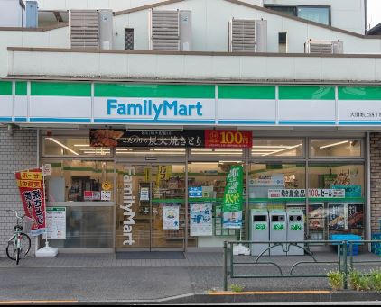 コンビニ　ファミリーマート（コンビニ）まで295m