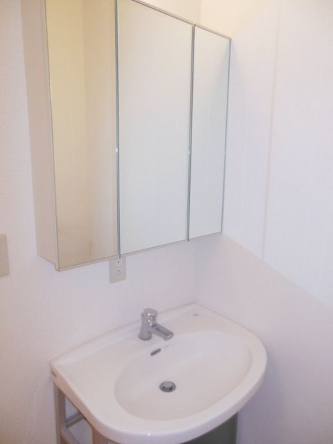 洗面設備　★独立洗面台です★