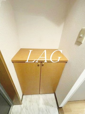 玄関　玄関です。