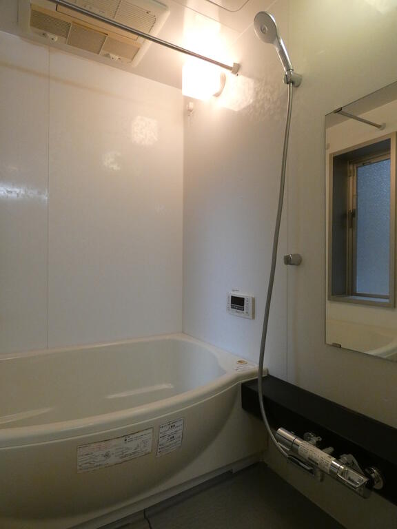 バス・シャワールーム　バス